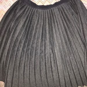 Zara girls dark grey pleated skirt